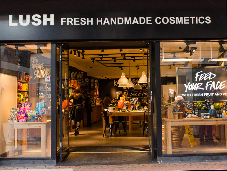 Доставка товара с магазина LUSH